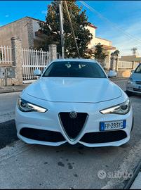 Alfa Romeo Giulia 2.2 veloce full optional