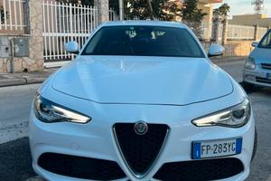 Alfa Romeo Giulia 2.2 veloce full optional