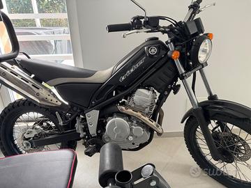 moto yamaha tricker 250
