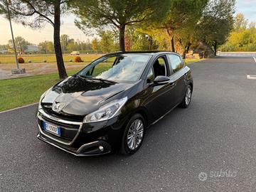 Peugeot 208 PureTech 82 3 porte Allure