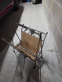 Portariviste in metallo e vimini