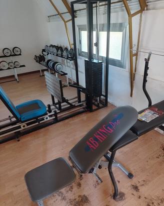 attrazzatura da palestra varia 