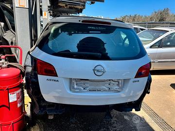 PORTELLONE POSTERIORE OPEL ASTRA SW 2011