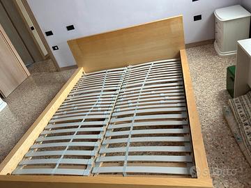 Struttura letto matrimoniale e armadio ikea