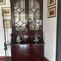 Servante e vetrina in migano