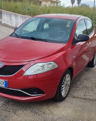 Lancia Ypsilon 1.2 69 CV 5 porte Silver