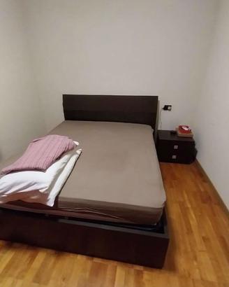 Letto matrimoniale con contenitore