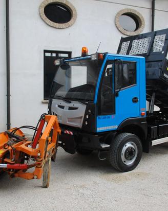 Bucher BU 200 BSI 75 Ql ribaltabile 4x4 PATENTE B 