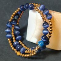 bracciale Memory wire agata blu sfere dorate accia