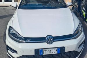 Volkswagen Golf 1.0 R- Line TSI 115 CV 5p. Trendli