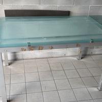 tavolo in vetro temperato