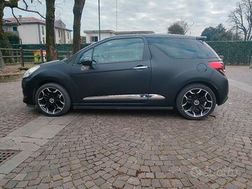 Citroen DS3 1.6hdi  110cv Just black 