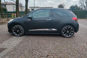 Citroen DS3 1.6hdi  110cv Just black 