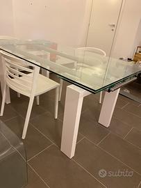 Tavolo moderno