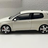 Golf 6 GTI bianco Norev