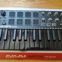 Keyboard Akai