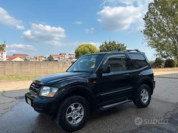 Mitsubishi Pajero 3.2 D (pompa gasolio da fare)