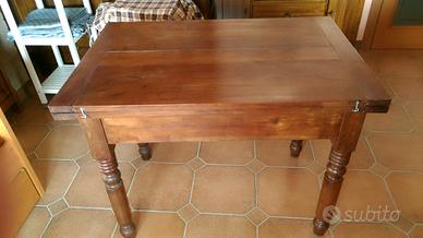 Tavolo a libro in noce