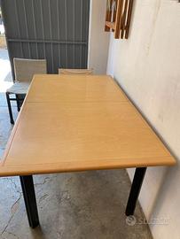 Tavolo mou e 4 sedie mastro di Molteni