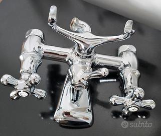 rubinetto vintage per vasca da bagno