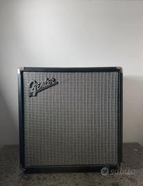 Fender Rumble 25 [dannaggiato]