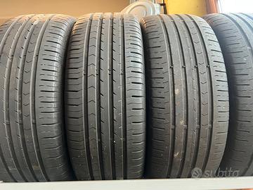 Pneumatico 215/60 R16