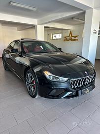 Maserati Ghibli V6 Diesel Gransport