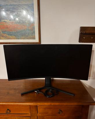 Monitor Curvo Xiaomi + braccio monitor