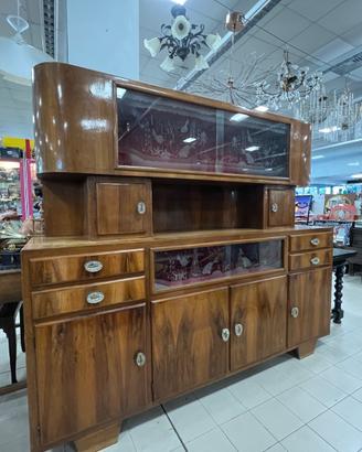 Credenza vintage con vetrine decorate