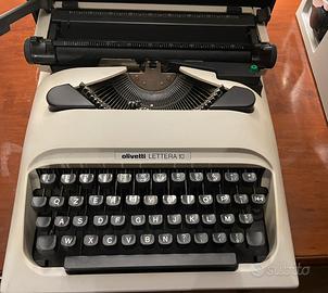 Macchina da scrivere Olivetti 10