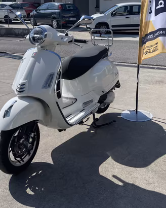 VESPA GTS 300 SUPER