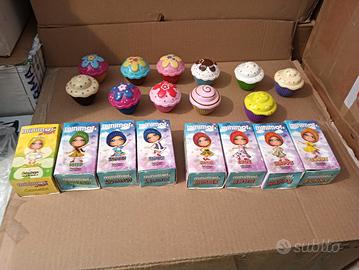 LOTTO DI 19  BAMBOLE  CUPCAKE SURPRISE MINIMON