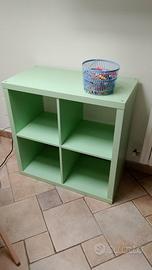 2 scaffali con 4 cubotti 