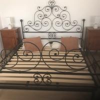 Letto  matrimoniale in ferro battuto massiccio