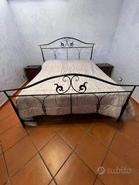 Giroletto matrimoniale in ferro battuto