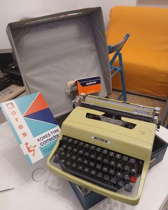 MACCHINA DA SCRIVERE OLIVETTI-LETTERA 32