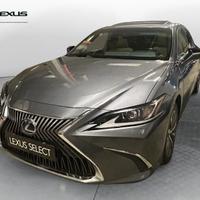 Lexus ES Hybrid Business