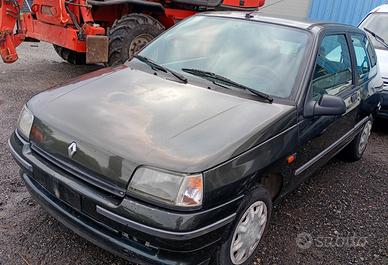 Renault Clio 1 ricambi usati 