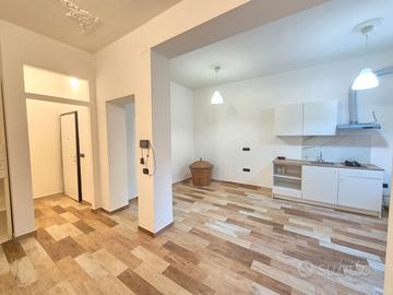 Quartu Centro Appartamento Con Piccolo Giardino