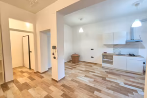 Quartu Centro Appartamento Con Piccolo Giardino