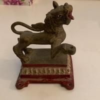 Statuetta leone guardiano