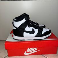 Nike Dunk High Panda.