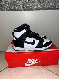 Nike Dunk High Panda.