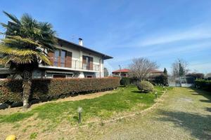 VILLA SINGOLA A MOMO