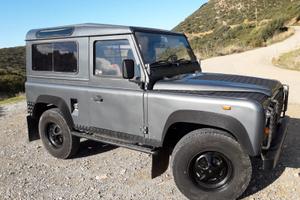 Land rover defender