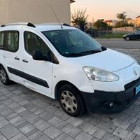Peugeot Partner 1.6 Hdi Automatico Furgonato