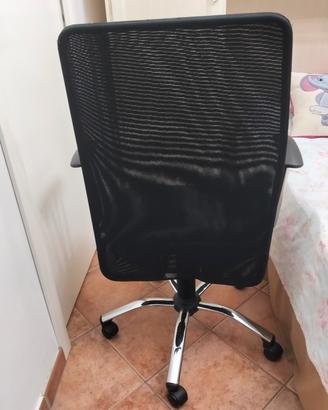 SEDIA NERA PER UFFICIO CASA