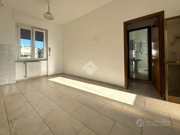 2 LOCALI A RESCALDINA