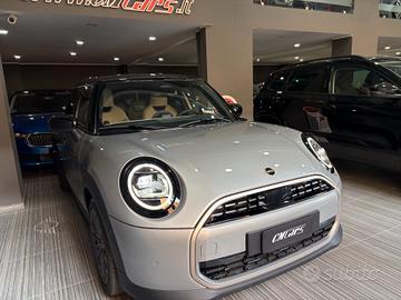 MINI Cooper C 1.5 benzina 156cv Automatic Favoured