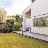 Mondello Villa su 3 livelli con ampio giardino